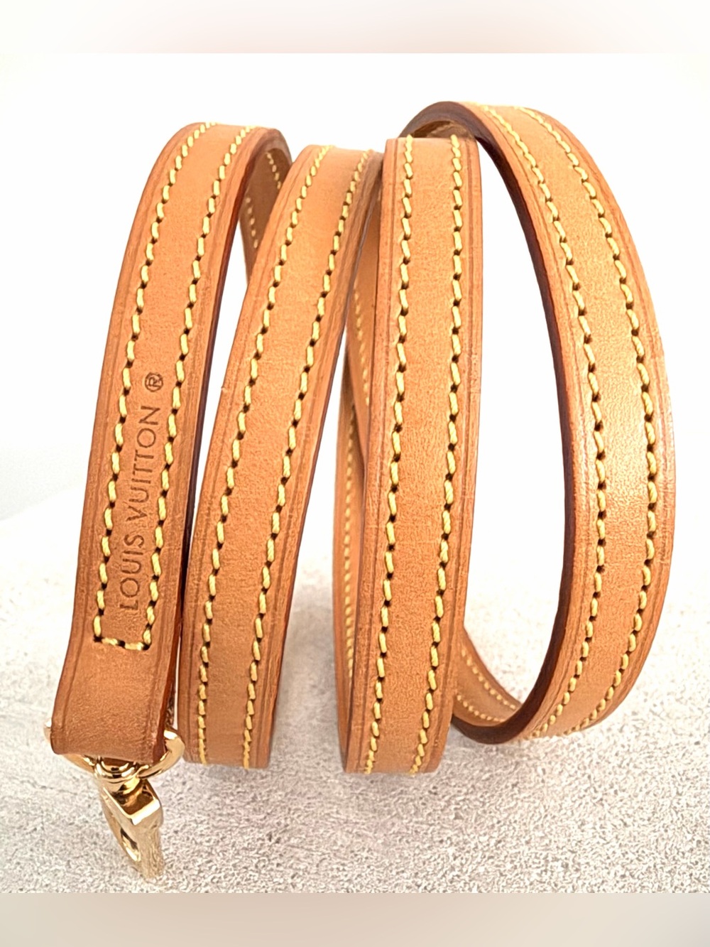 LOUIS VUITTON 47” Vachetta Leather Crossbody/ Shoulder Strap Gold EXCELLENT